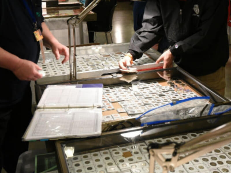 Coin Dealer Table