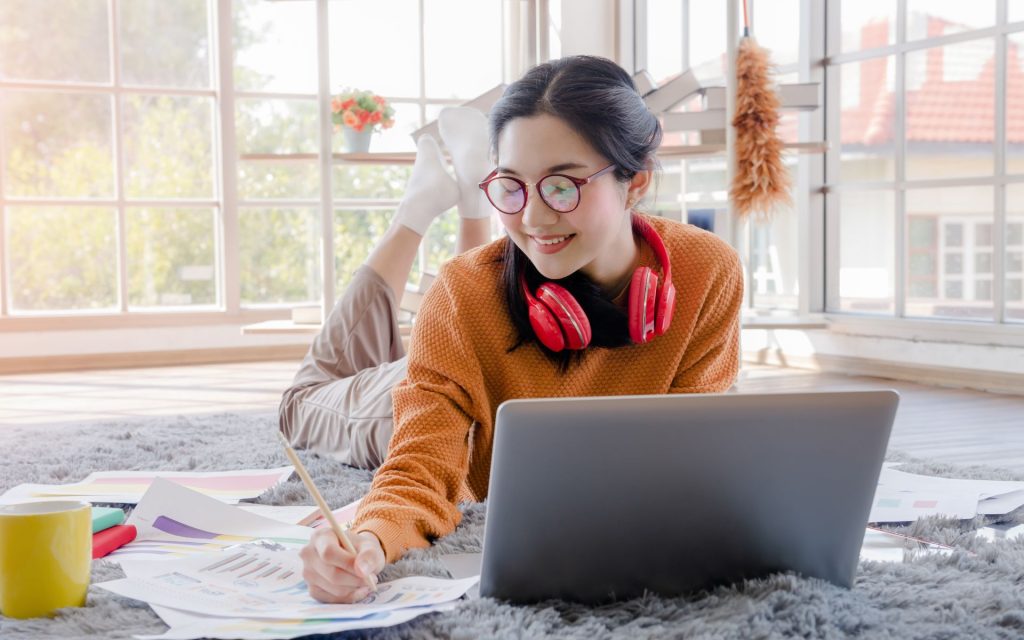 teen on laptop